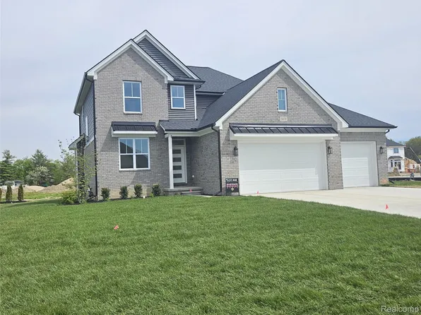 3071 Regatta Dr, Saint Clair, MI 48079