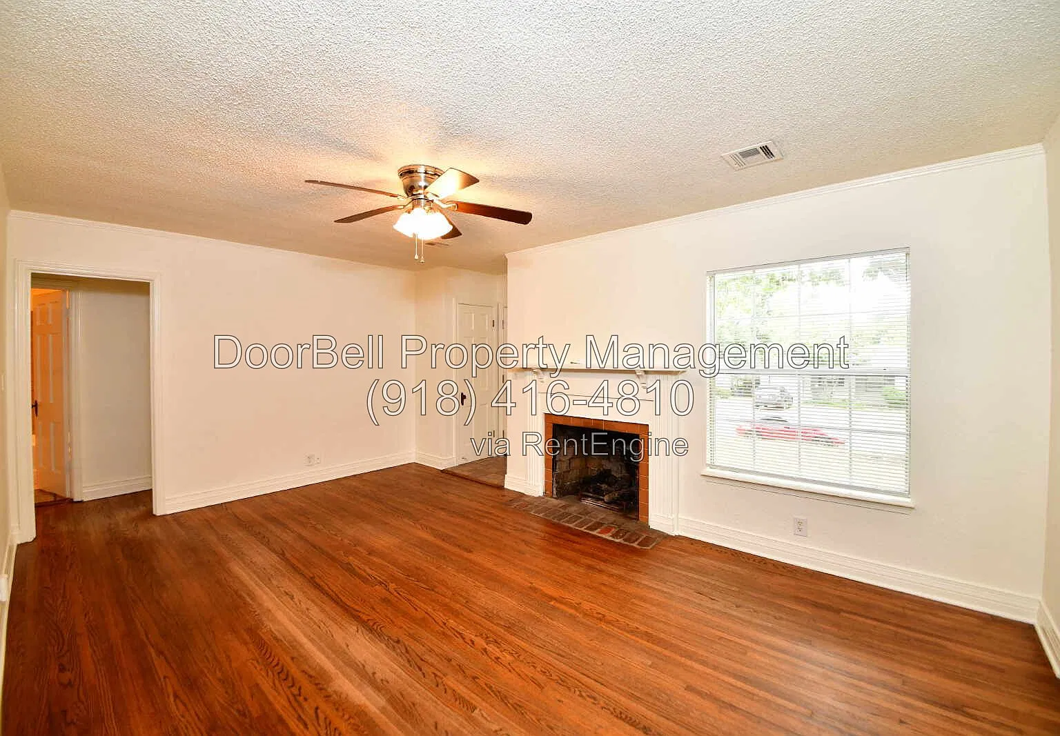 2 bed, 1.0 bath, 947 sqft, $1,350 — Photo 2