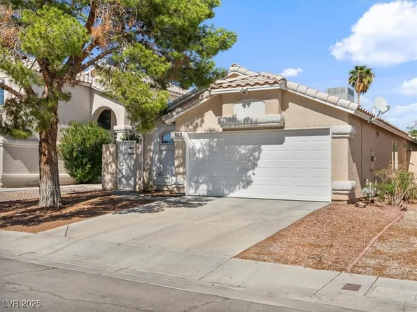 5714 Roundrock Dr, Las Vegas, NV 89142