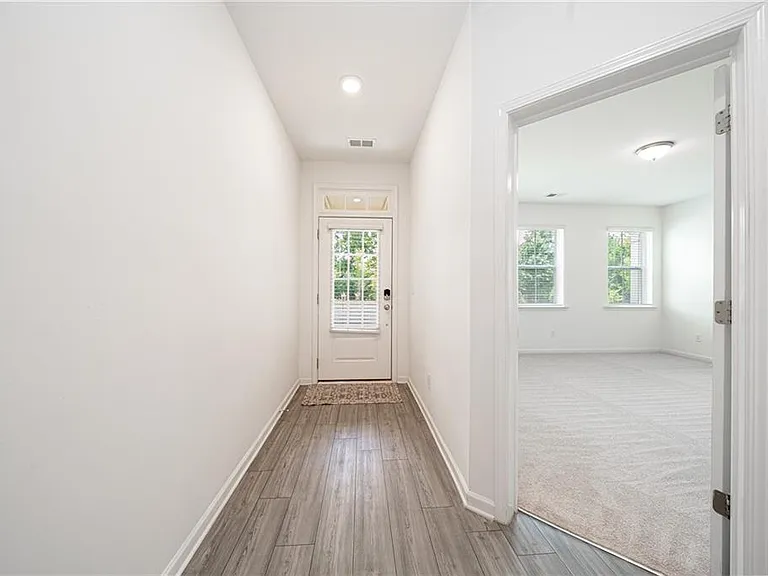 307 Danville Ave — Photo 2