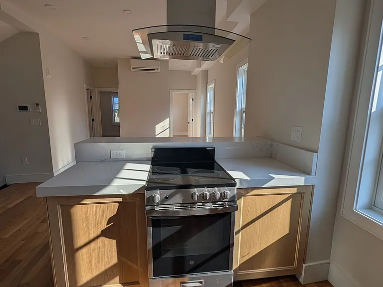 18 Winchester St #3A — Photo 1