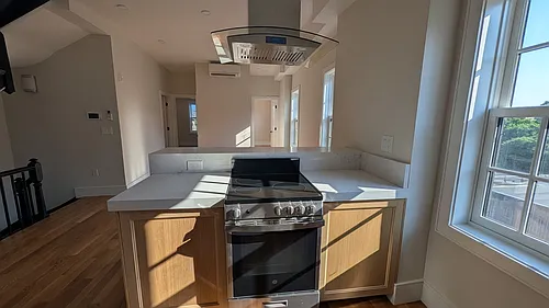 18 Winchester St #3A Photo 1