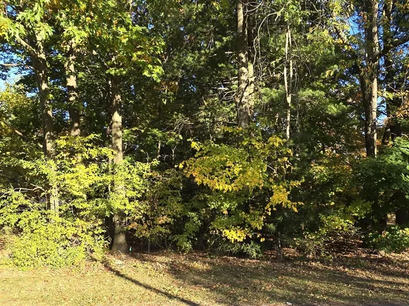 4496 Poulin St, Muskegon, MI 49441