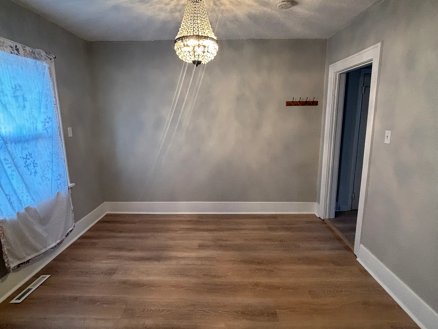 1 bed, 800 sqft, $900 — Photo 3
