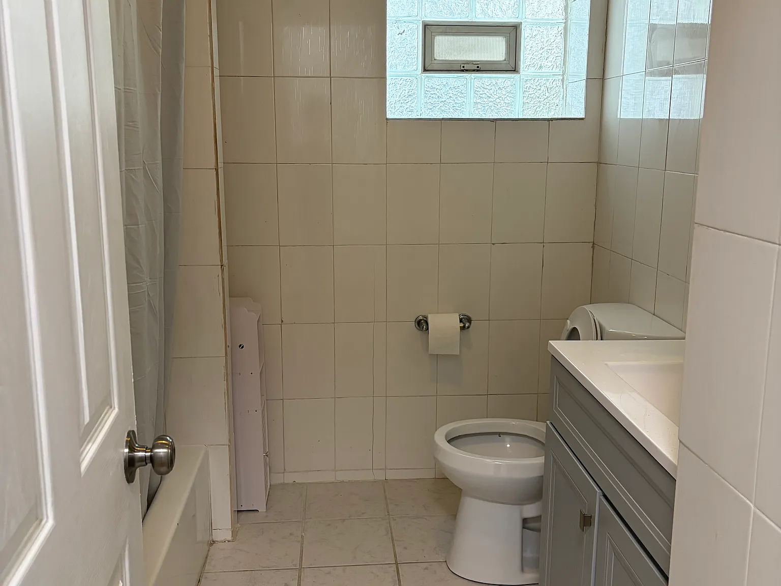 2 bed, $1,300 — Photo 4
