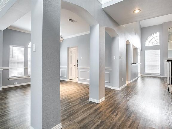 Entryway, Formal Living and Dining Rooms