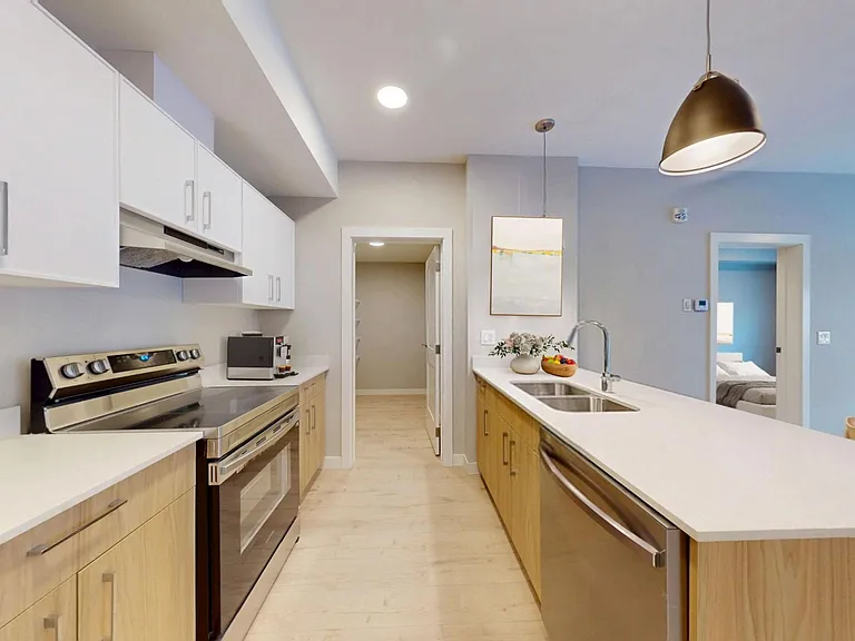 580 Ballantrae Dr — Photo 6