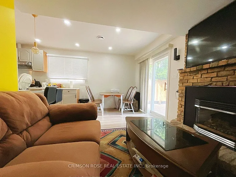 30 Orsett St #MAIN FL — Photo 8