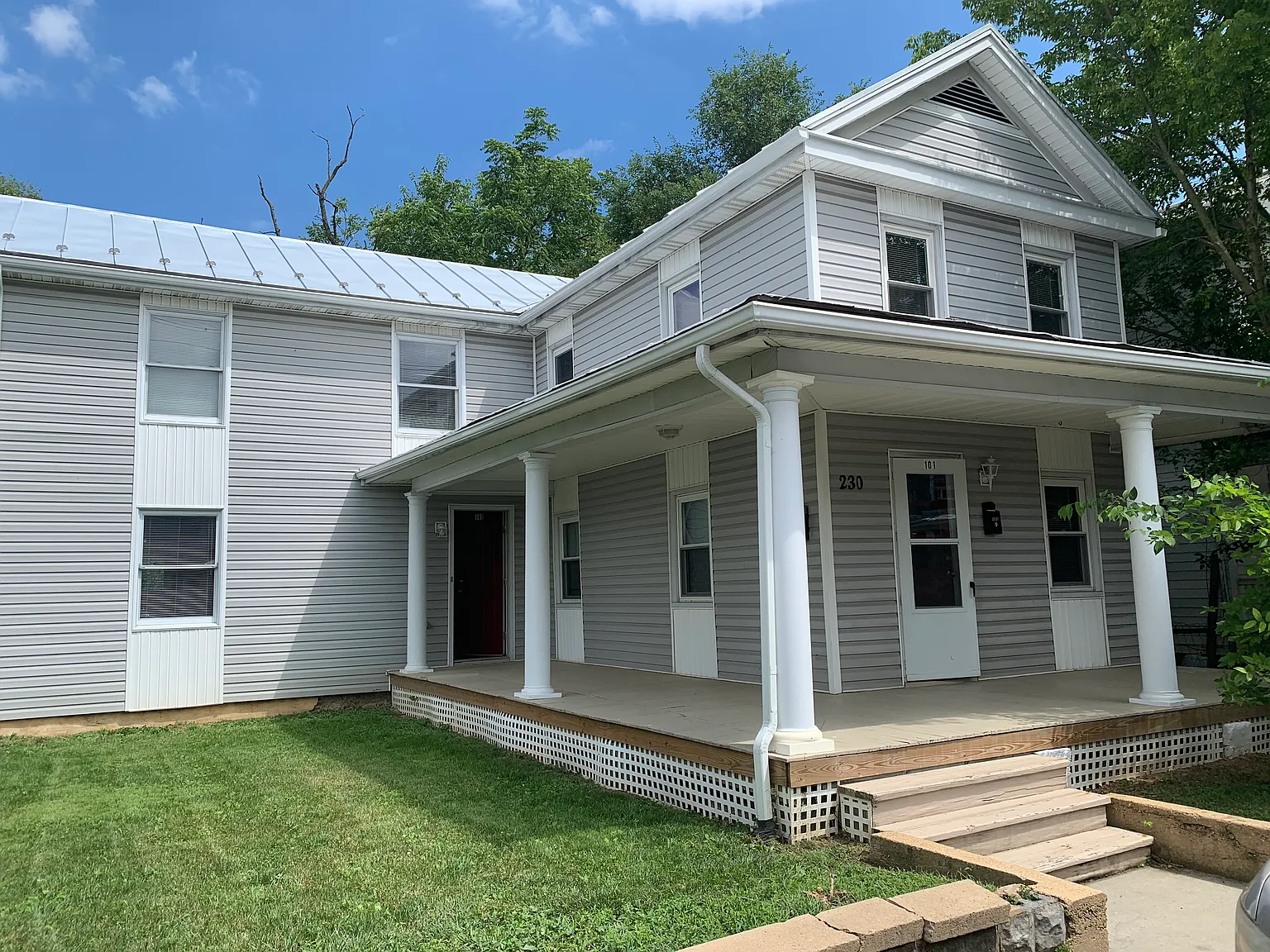 2 bed, 1.5 bath, 800 sqft, $1,375 — Photo 1