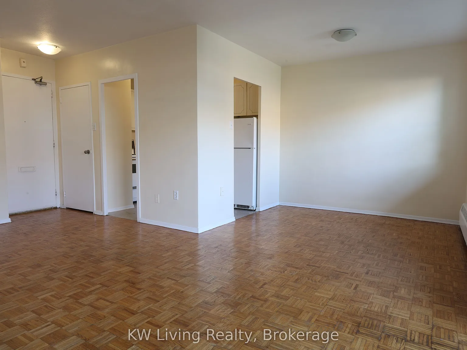 2 bed, $2,085 — Photo 4