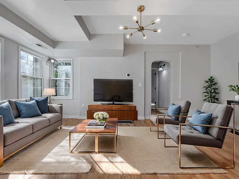 700 Jefferson St NW #103 — Photo 1