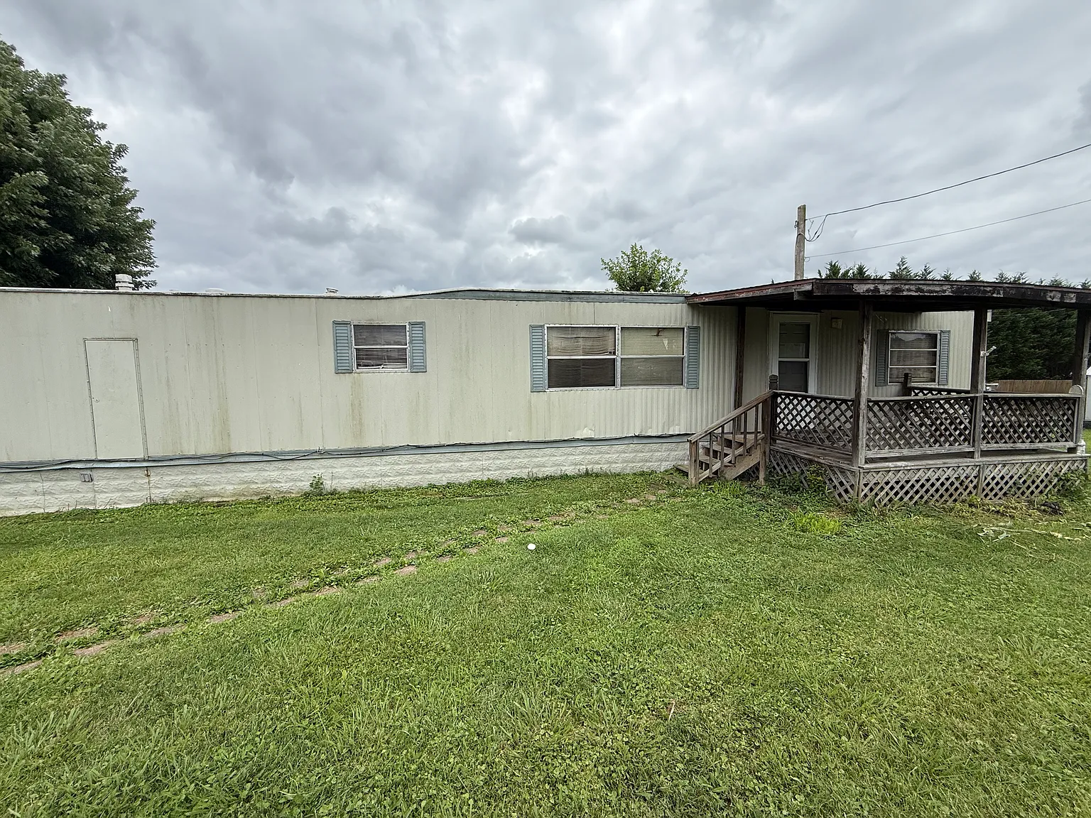2 bed, 650 sqft, $650 — Photo 1