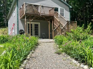 39 Fairbanks Rd, Manchester, ME 04351