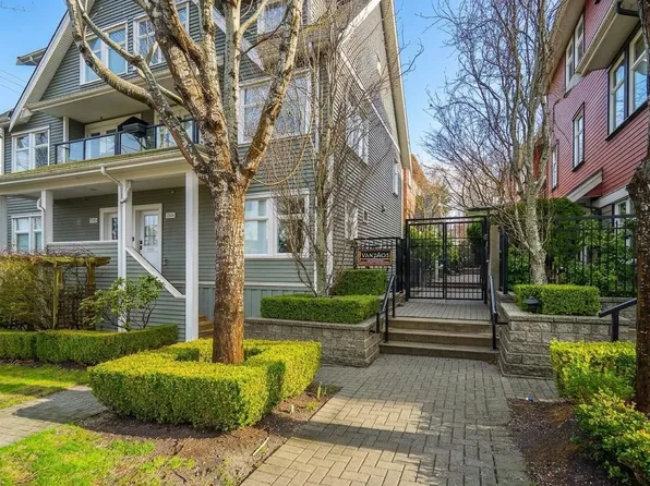 2268 Saint George St, Vancouver, BC V5T 3R2