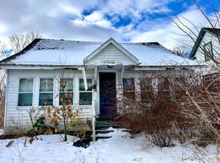 28 Pearl St, Bangor, ME 04401