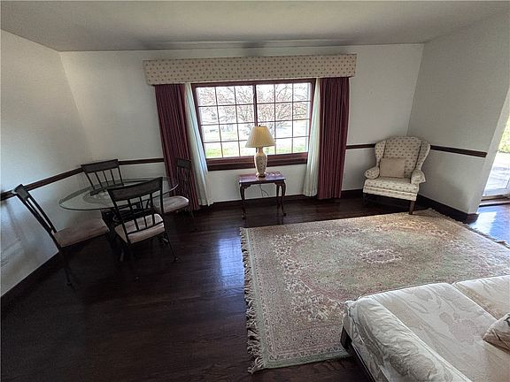 2nd image of 309 Kinley Pl