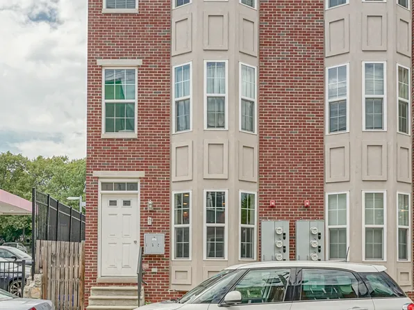 140 S 46th St #A, Philadelphia, PA 19139