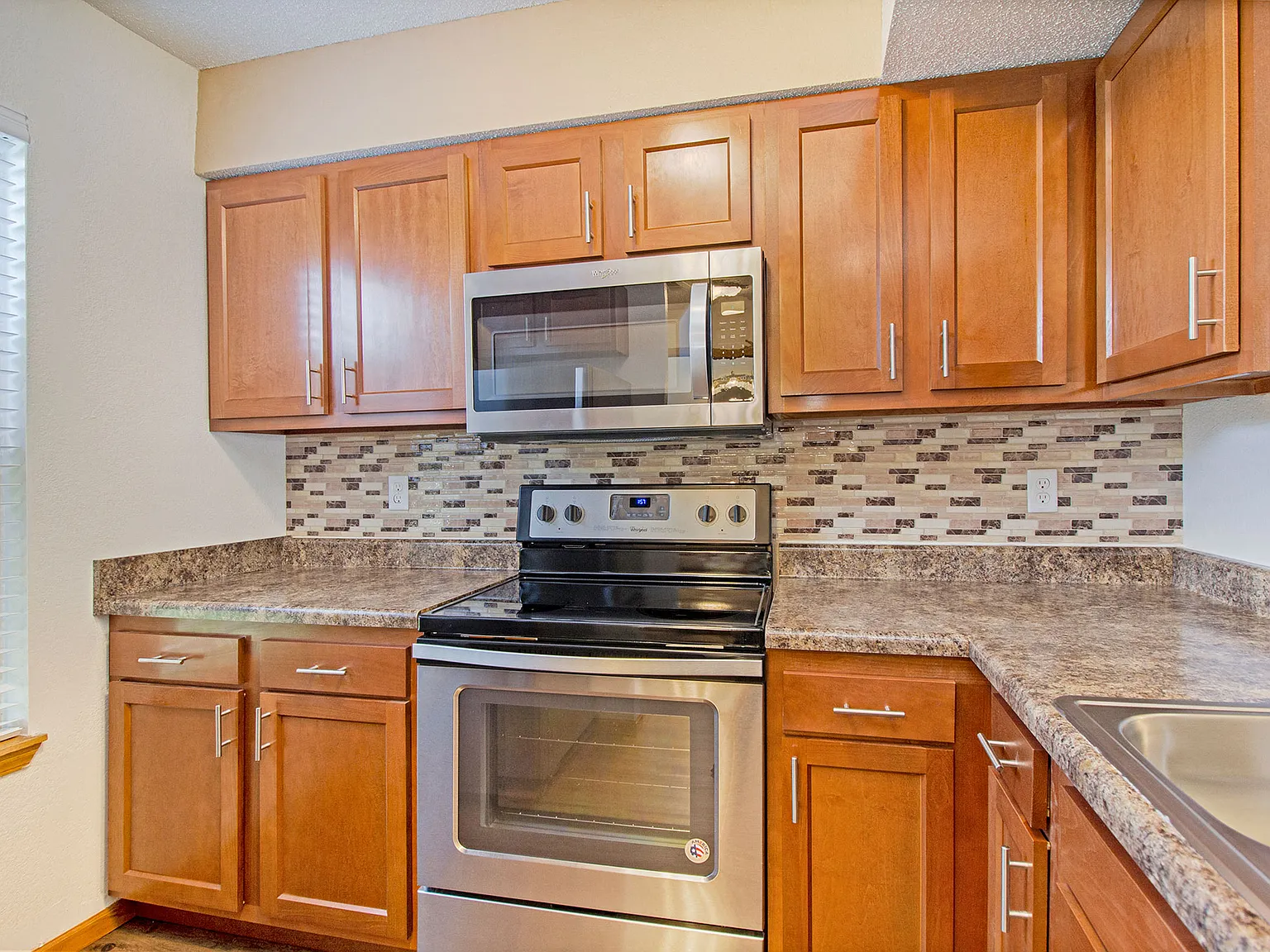 Savannah Trace Townhomes — Photo 4