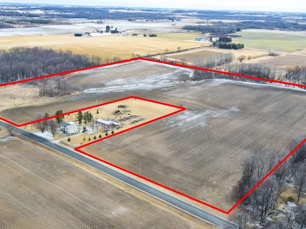 Court Rd, Chilton, WI 53014
