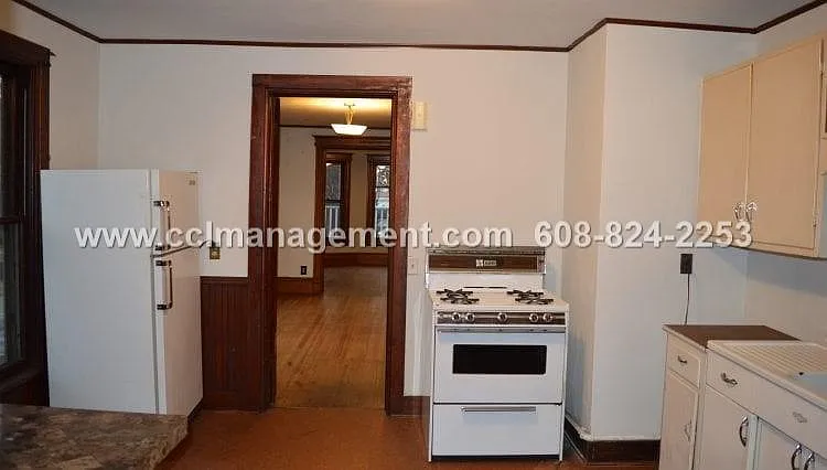 16 N Broom St #2 — Photo 8