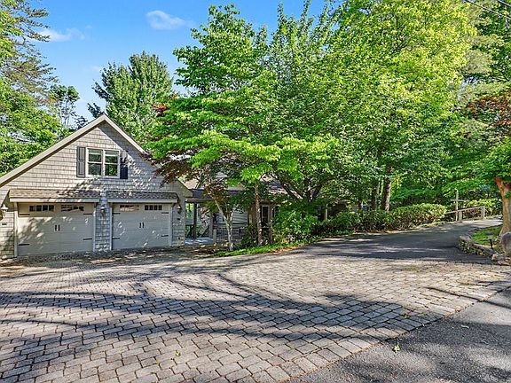 3rd image of 519 Pinecrest Rd
