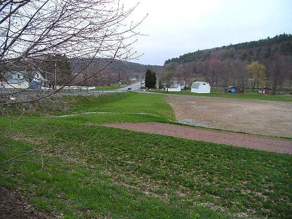 4th image of 1588 W Penn Pike