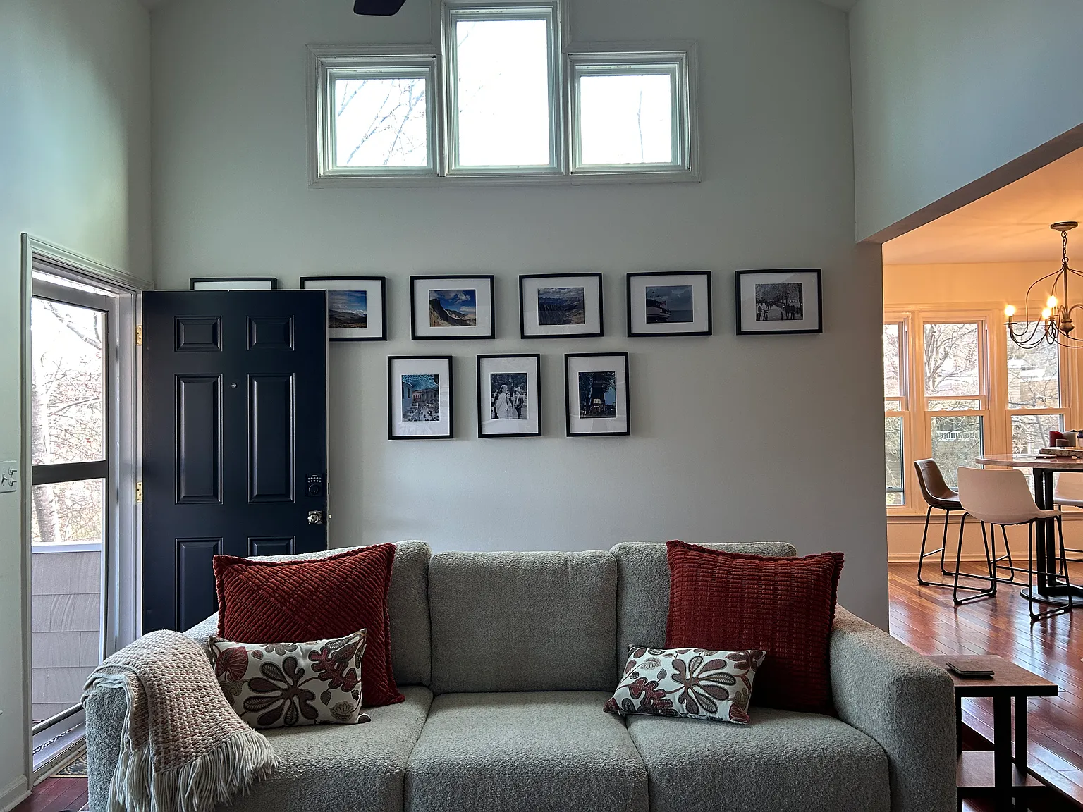 1 bed, 734 sqft, $2,400 — Photo 4