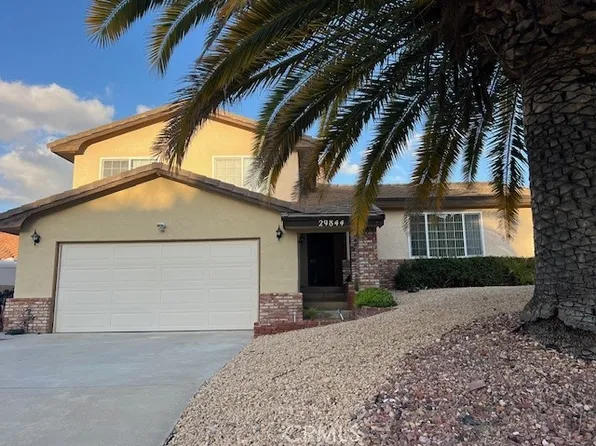 29844 Mayflower Dr, Canyon Lake, CA 92587
