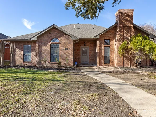 4451 Emerald Dr, Carrollton, TX 75010