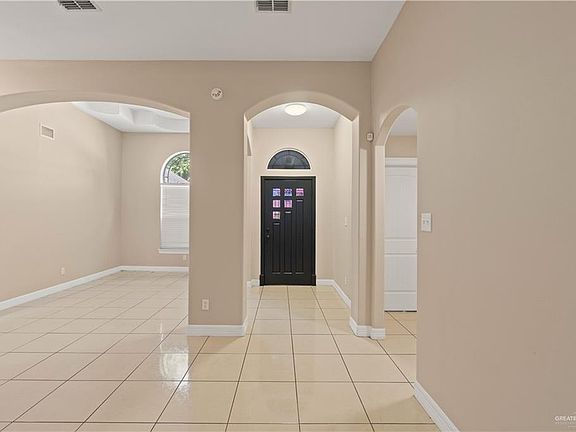 3rd image of 4017 San Angelo