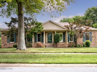 9230 Marlboro Cir, Hurstbourne, KY 40222