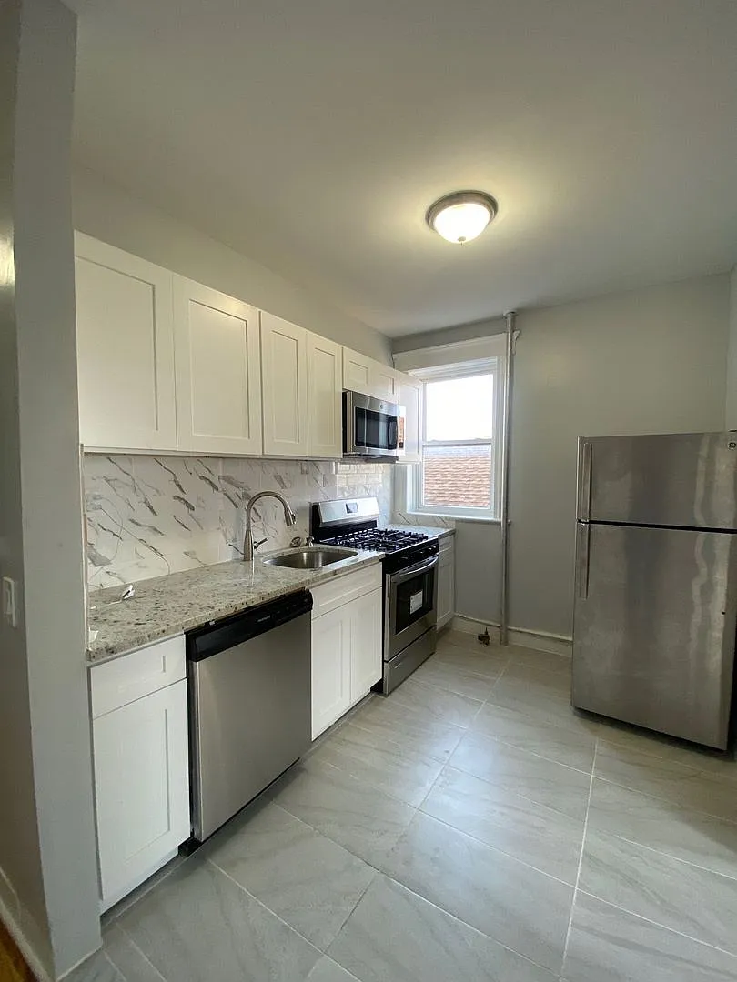 6th at West Hoboken — Photo 1