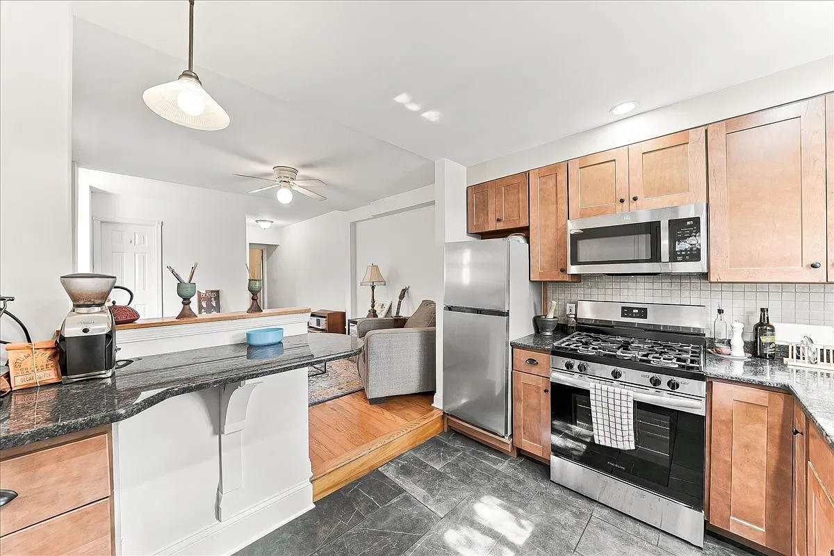 1 bed, 620 sqft, $2,075 — Photo 3