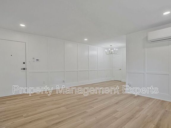 2nd image of 1217 N Kensington St APT 6