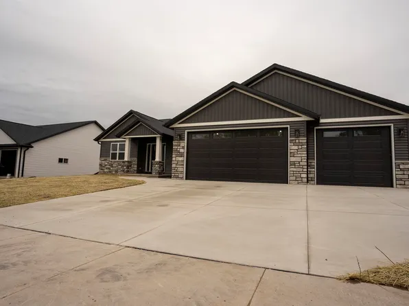 280 Rainbow Ct, Green Bay, WI 54303