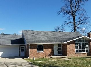 27 Hickory Ct, Anderson, IN 46011