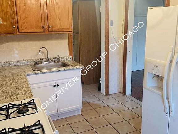 2nd image of 4139 S Michigan Ave APT 3S