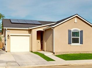 853 Corazon Ave, Clovis, CA 93619