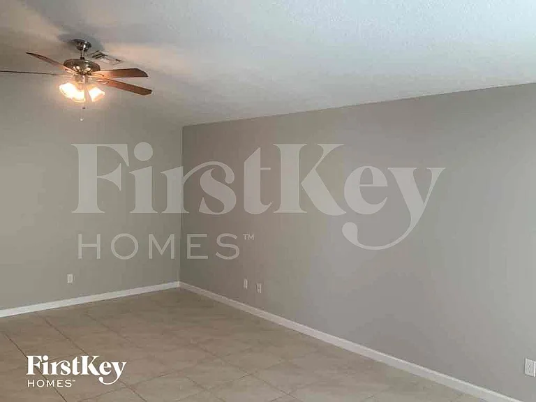 3354 SW Ludlow St — Photo 4