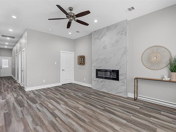 4th image of 200 Opal Dr
