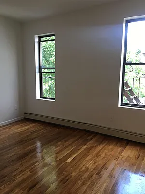 Rented by LDMI Realty Group LLC | media 31