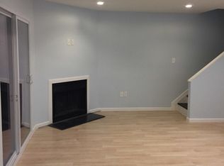 338 Crewe Ct, Bushkill, PA 18324