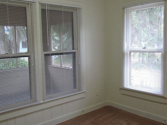 4th image of 1006 Hart St APT A