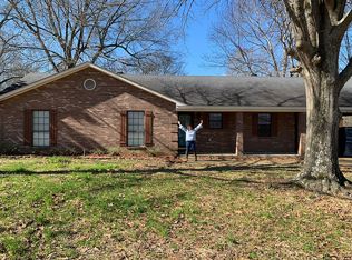 806 Buster St, Senatobia, MS 38668