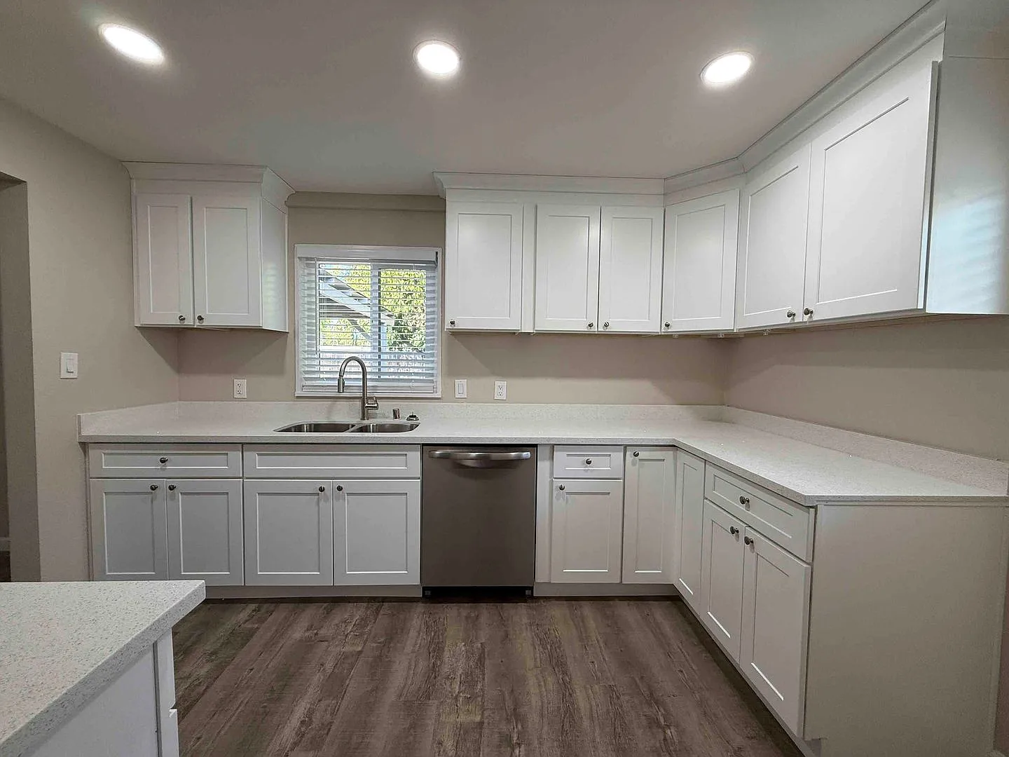 3 Bed Home — Photo 4