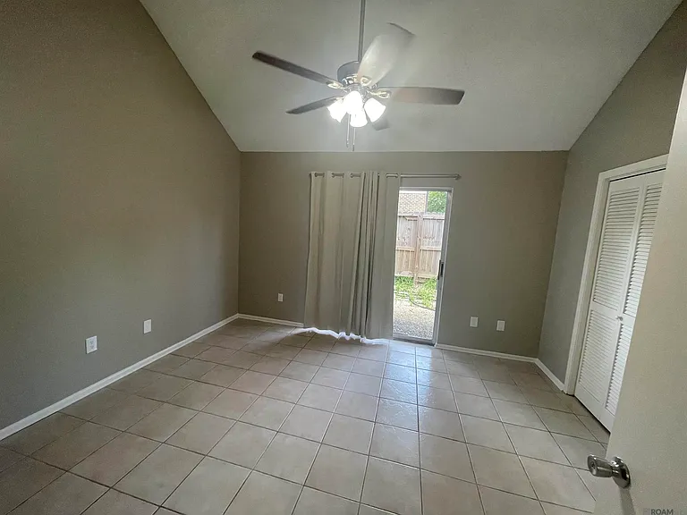 402 Lee Dr #7D — Photo 10