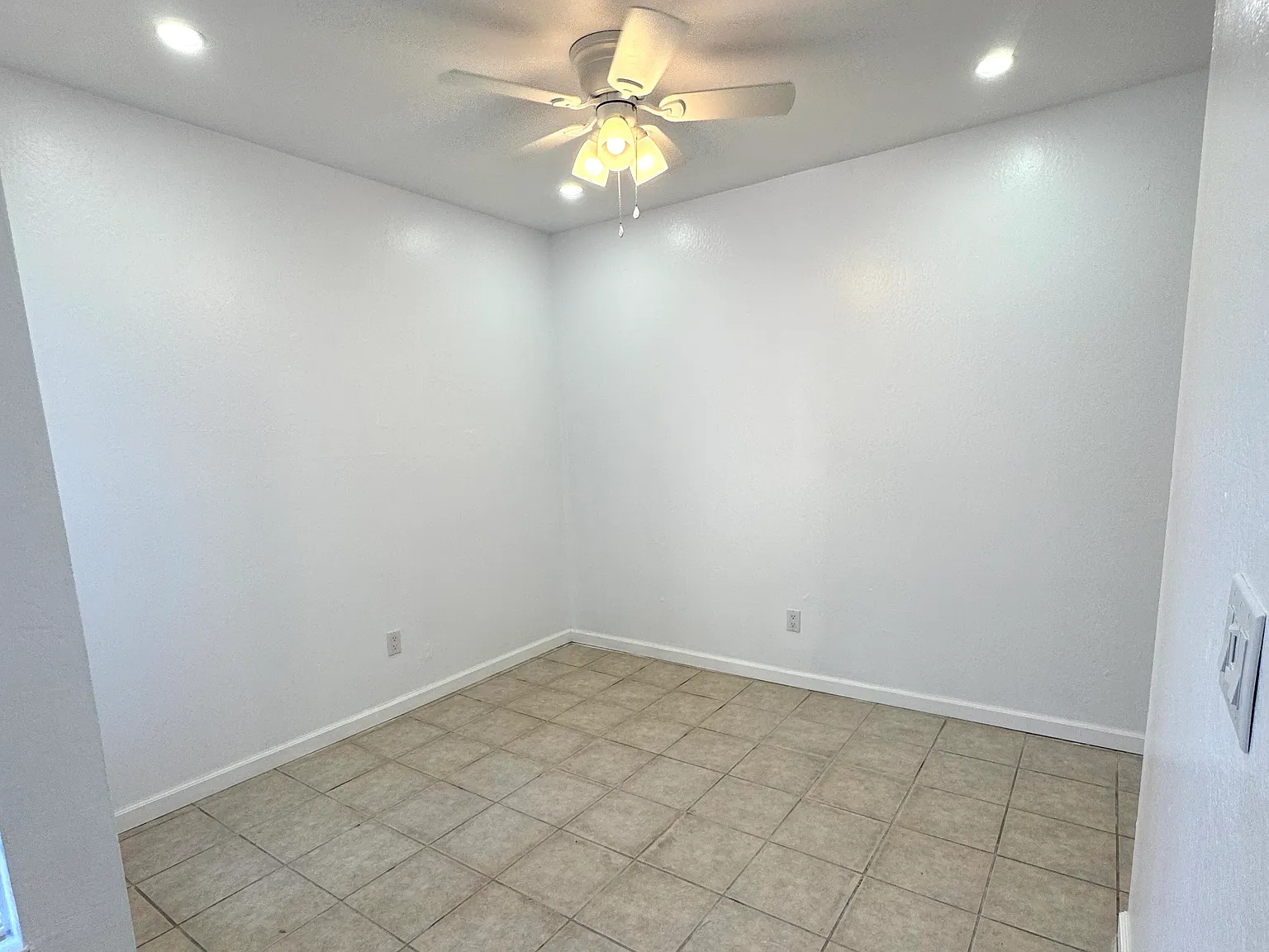 43 El Basset Ct — Photo 3