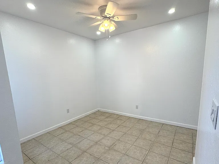 43 El Basset Ct — Photo 3