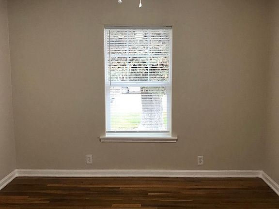 Master bedroom 12x12