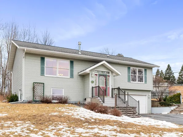 2311 Portage Dr, Duluth, MN 55811